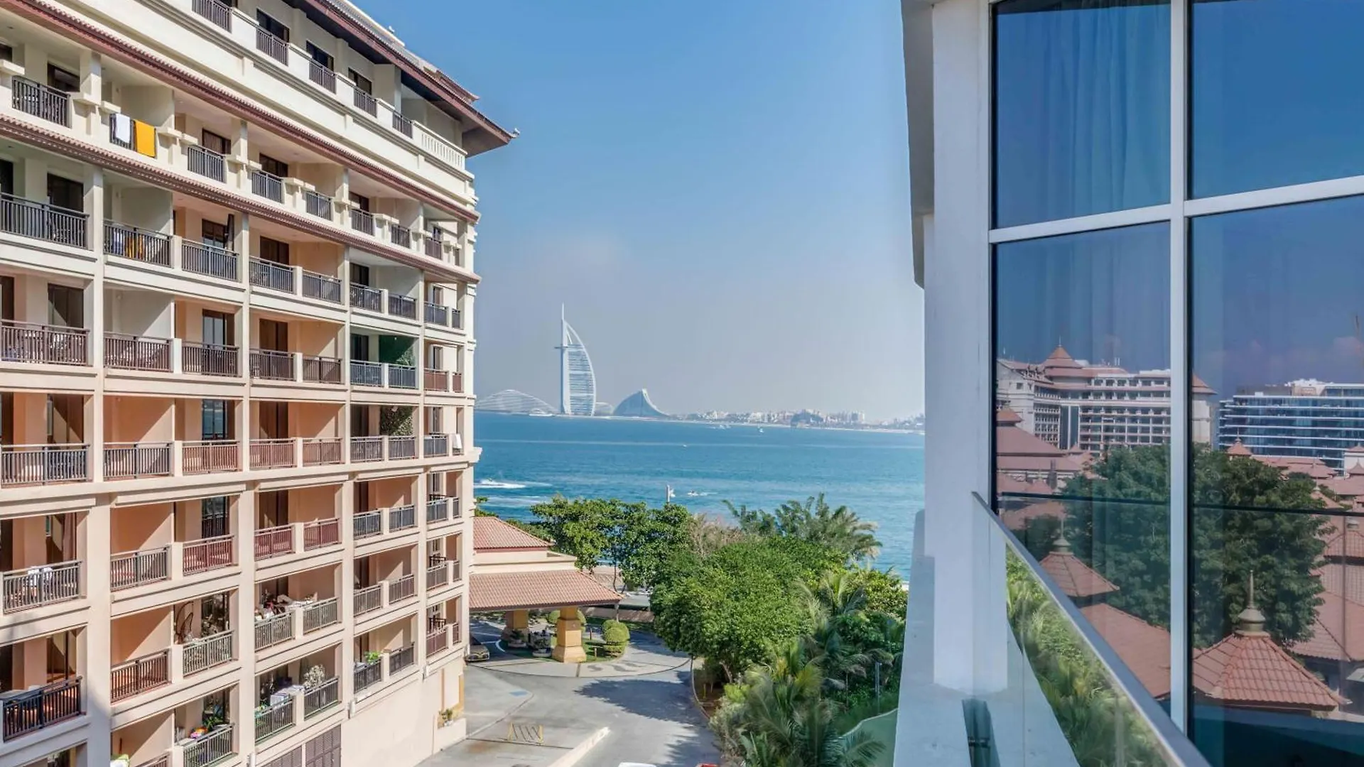 דובאי Luxury Azizi Mina Beachfront Apartments