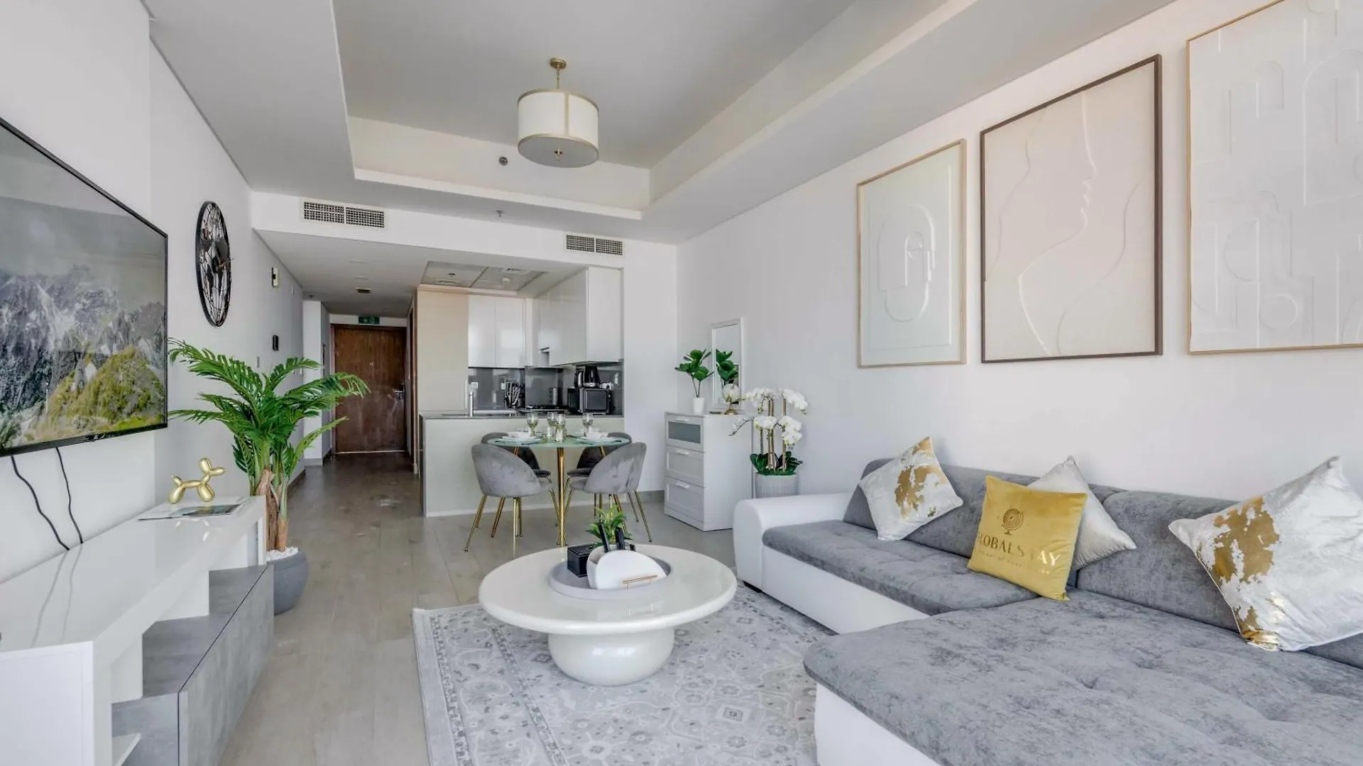 דובאי Luxury Azizi Mina Beachfront Apartments 0*,  איחוד האמירויות הערביות