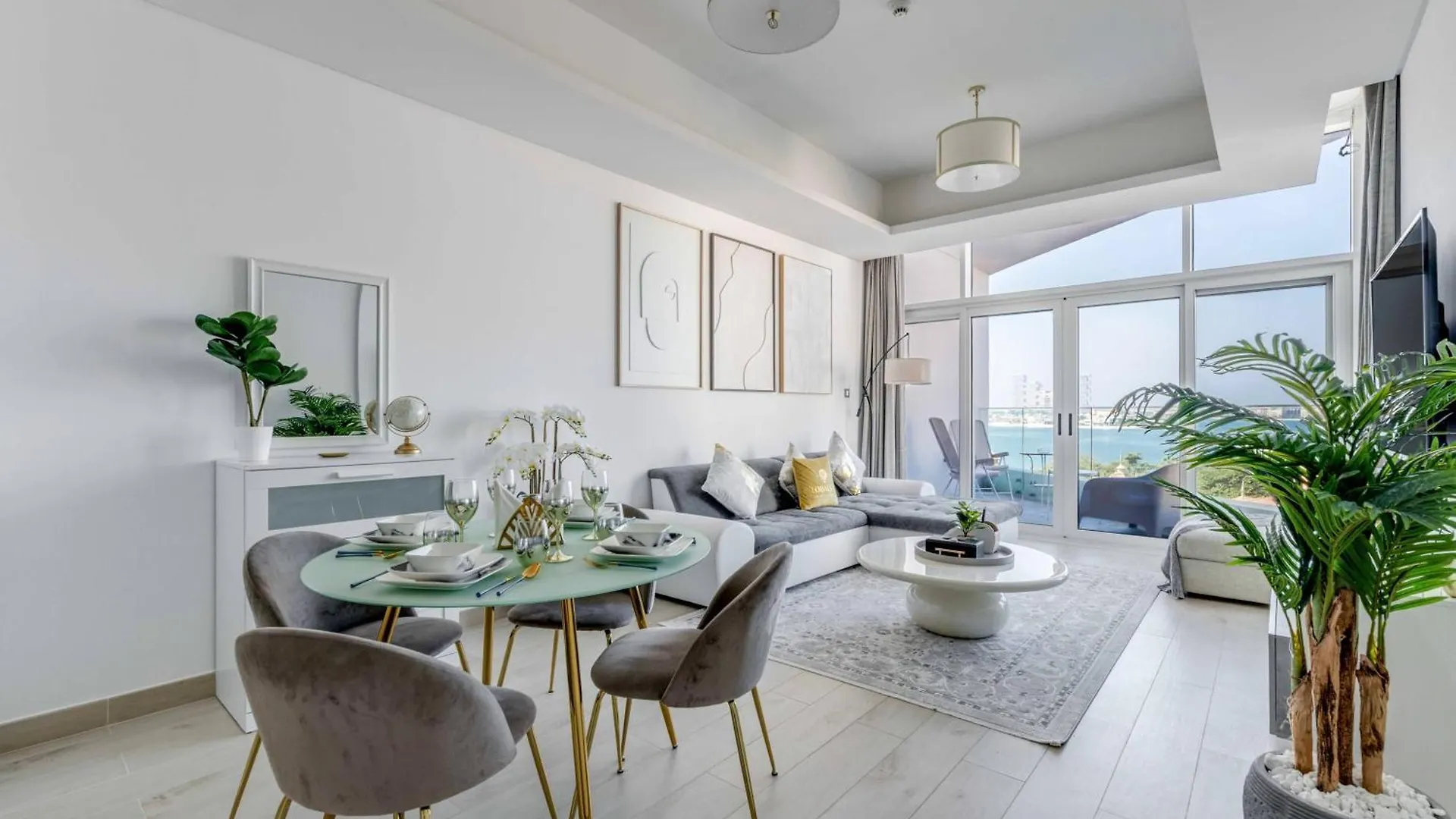 דובאי Luxury Azizi Mina Beachfront Apartments איחוד האמירויות הערביות