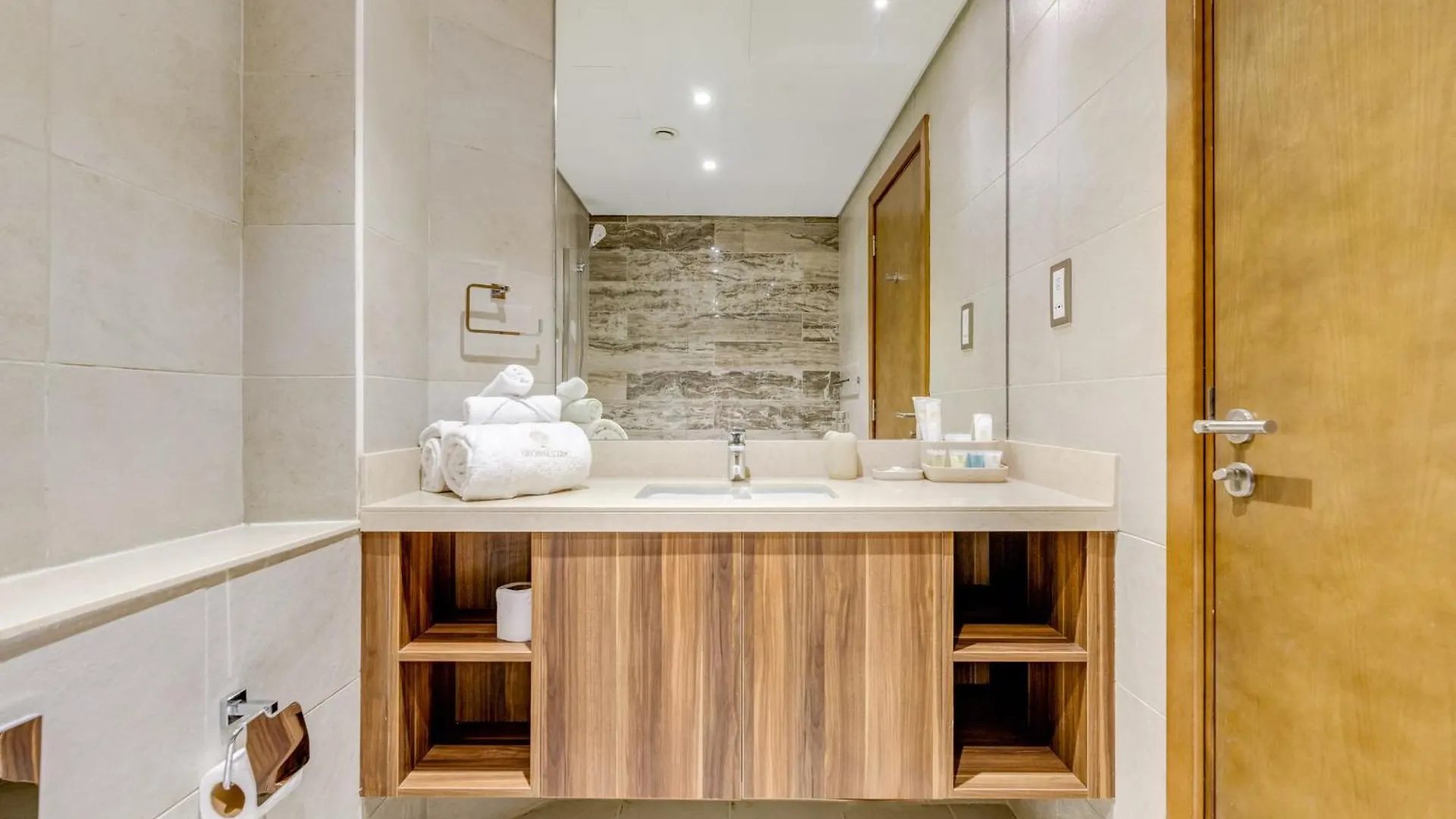 Luxury Azizi Mina Beachfront Apartments 두바이 아랍에미리트